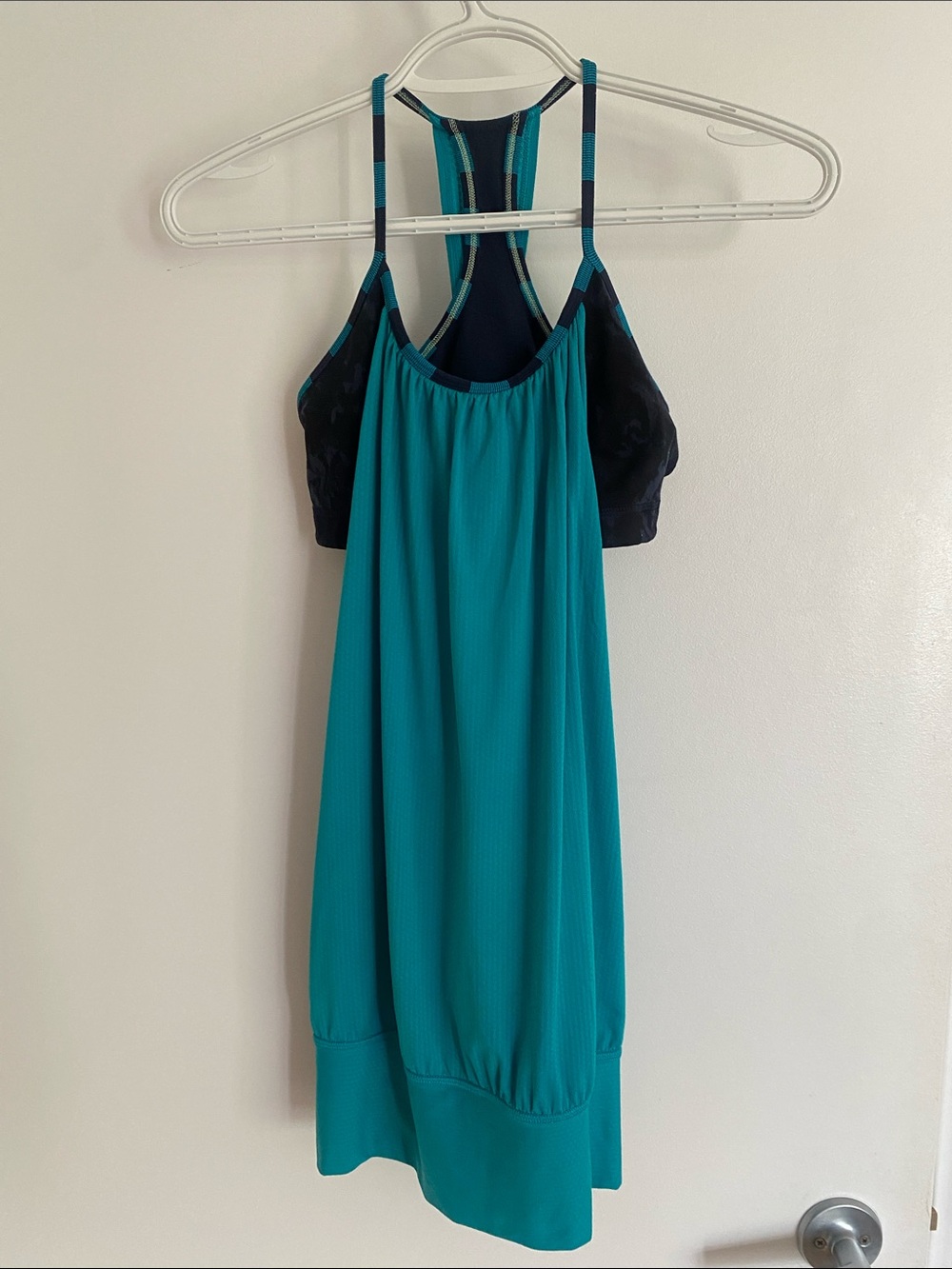 Lululemon two in one attached Teal & Navy Active Tank Top Size X-Small
